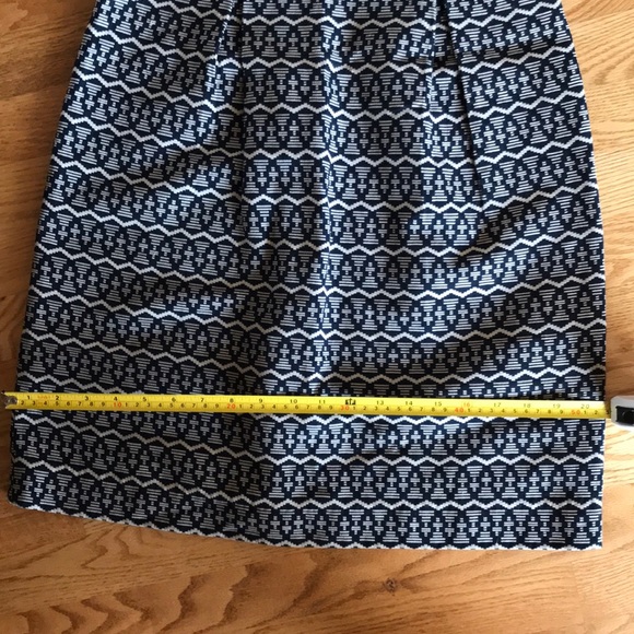 Loft sleeveless dress in navy and tan, size 2 - Picture 8 of 8